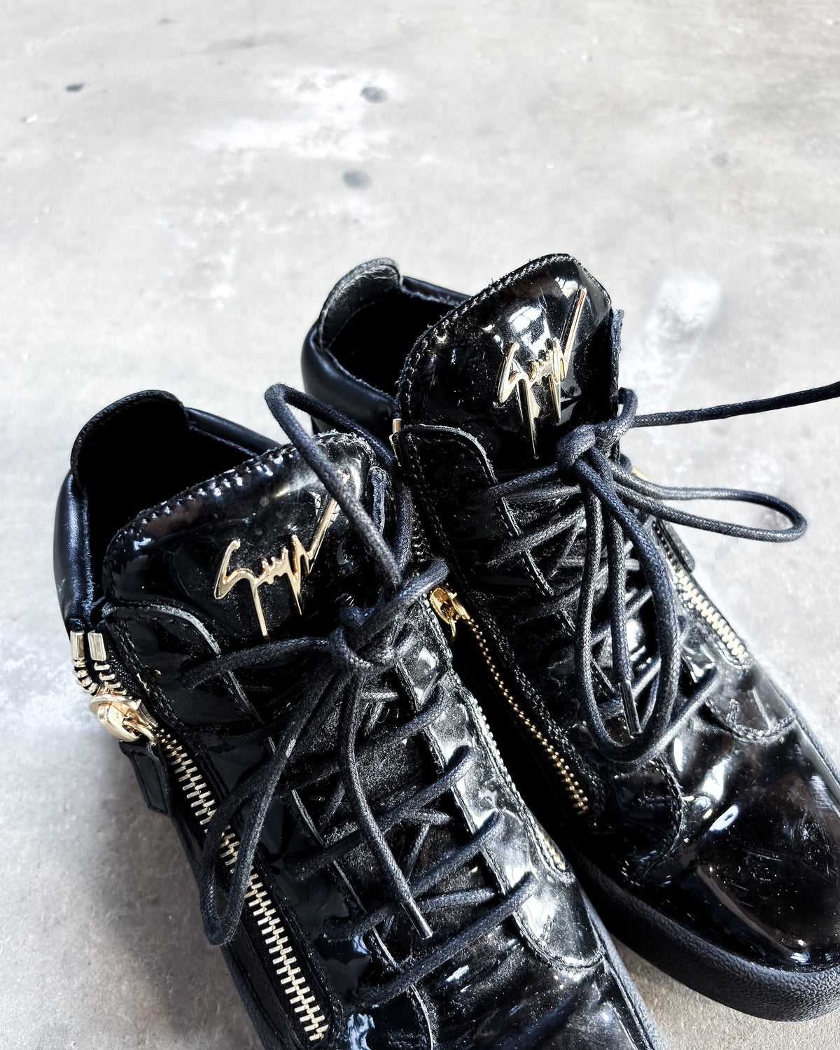 PATENT LEATHER KRISS HIGH TOPS