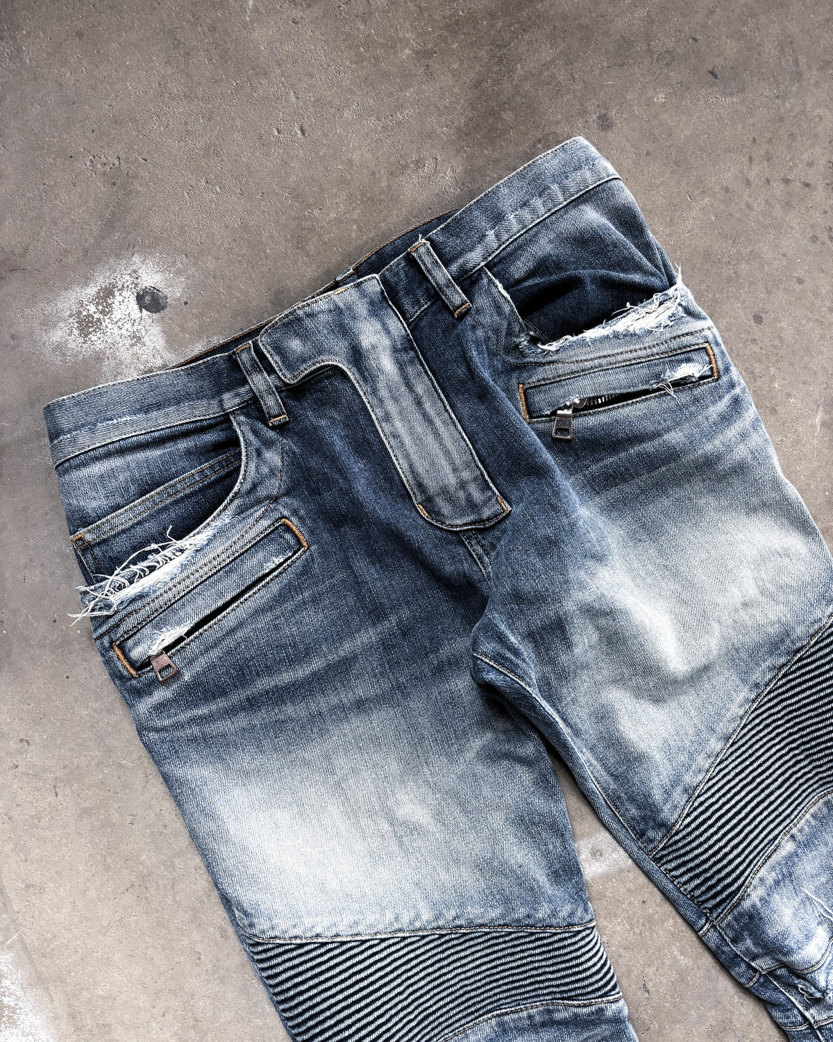 A/W15 DISTRESSED BIKER DENIM SHORTS