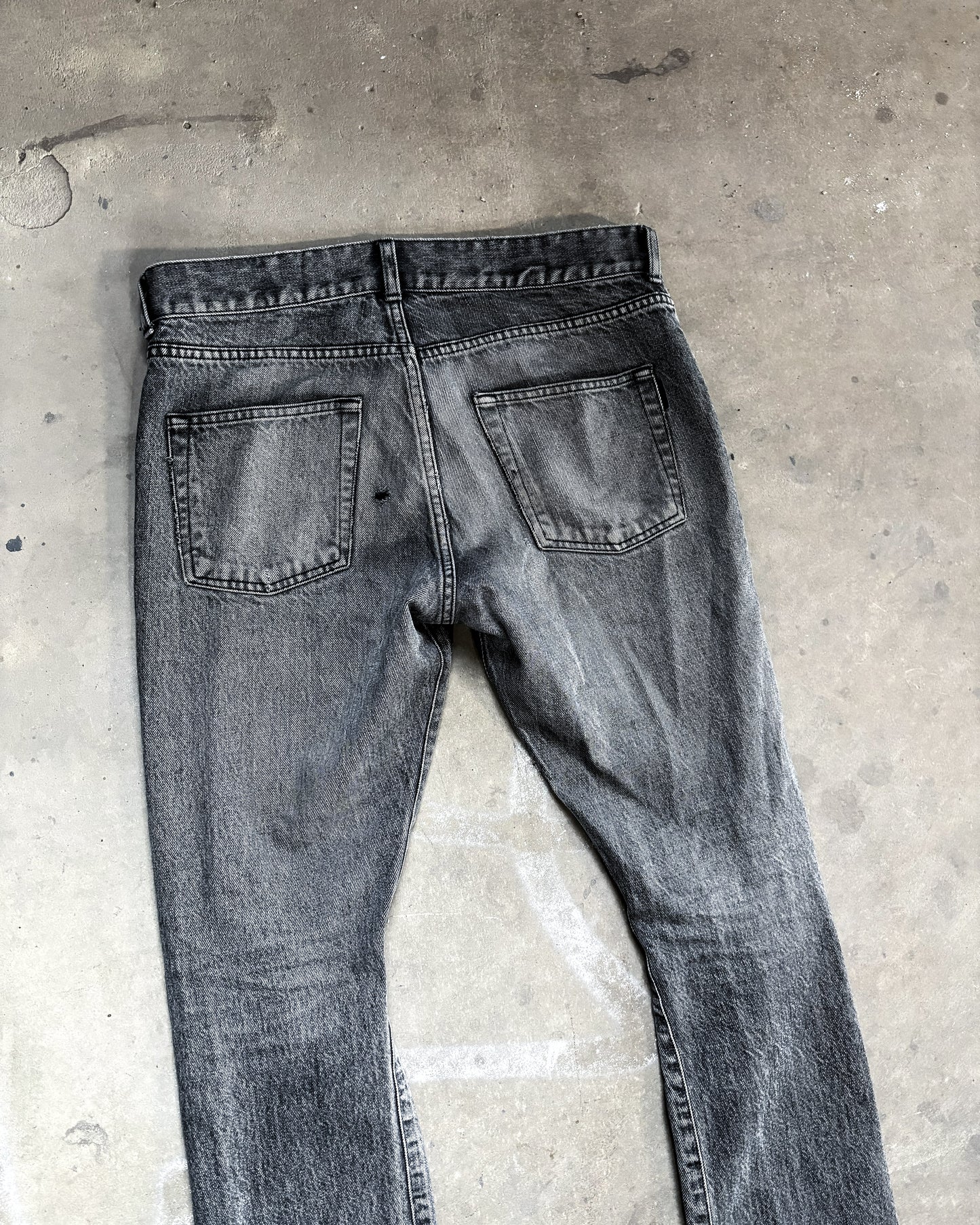FADED GREY D16 DENIM