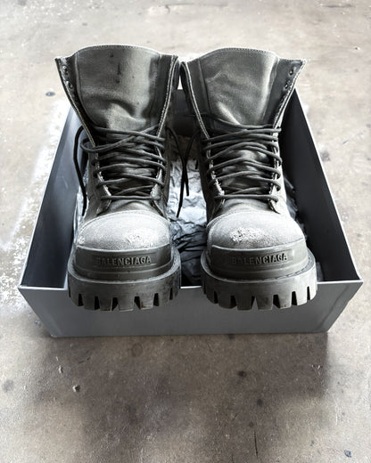 DISTRESSED KHAKI STRIKE BOOTS