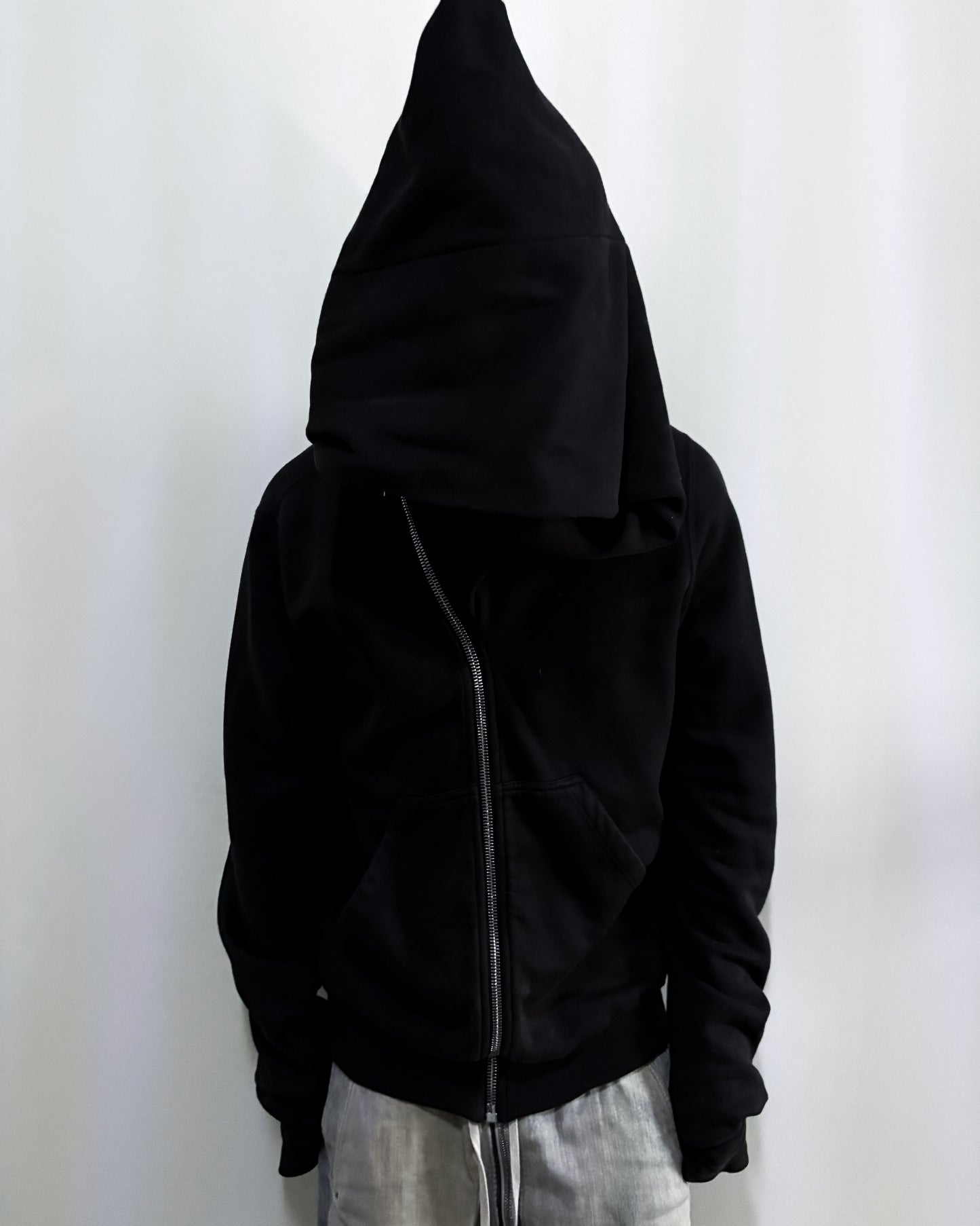 BLACK ASYMMETRICAL MOUNTAIN HOODIE
