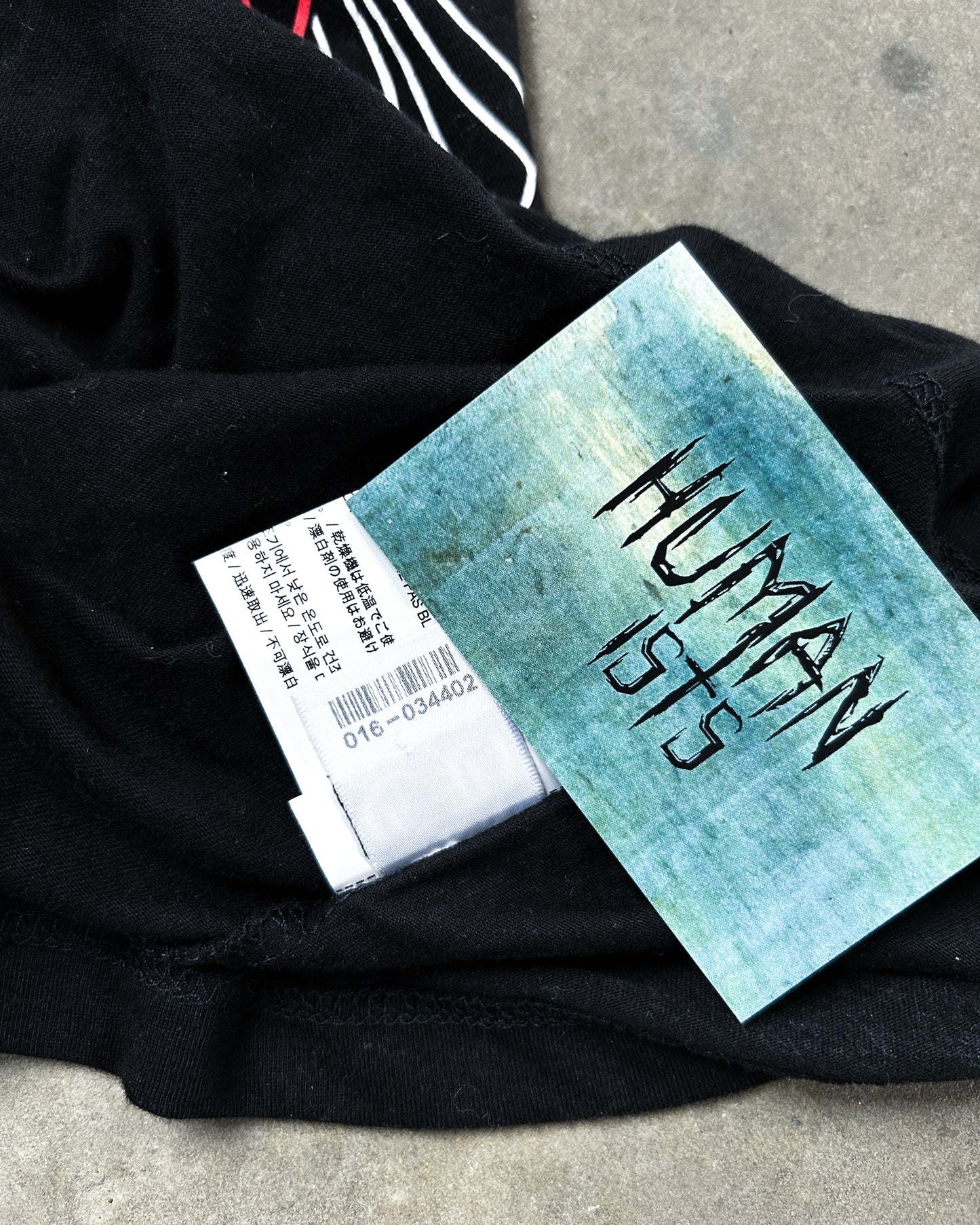 CEMETERY V NECK T
