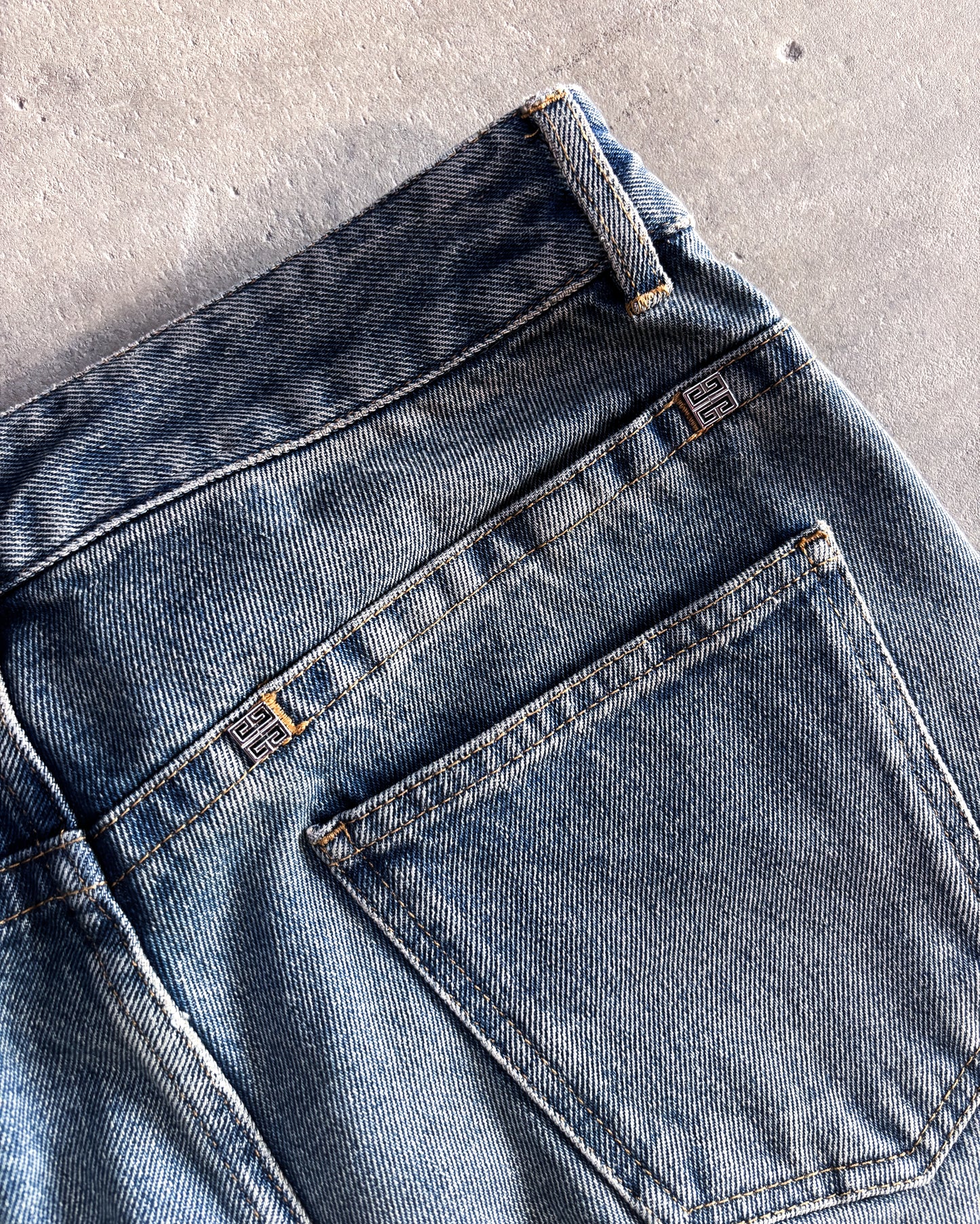 S/S24 FLARED 4G CHAIN DENIM