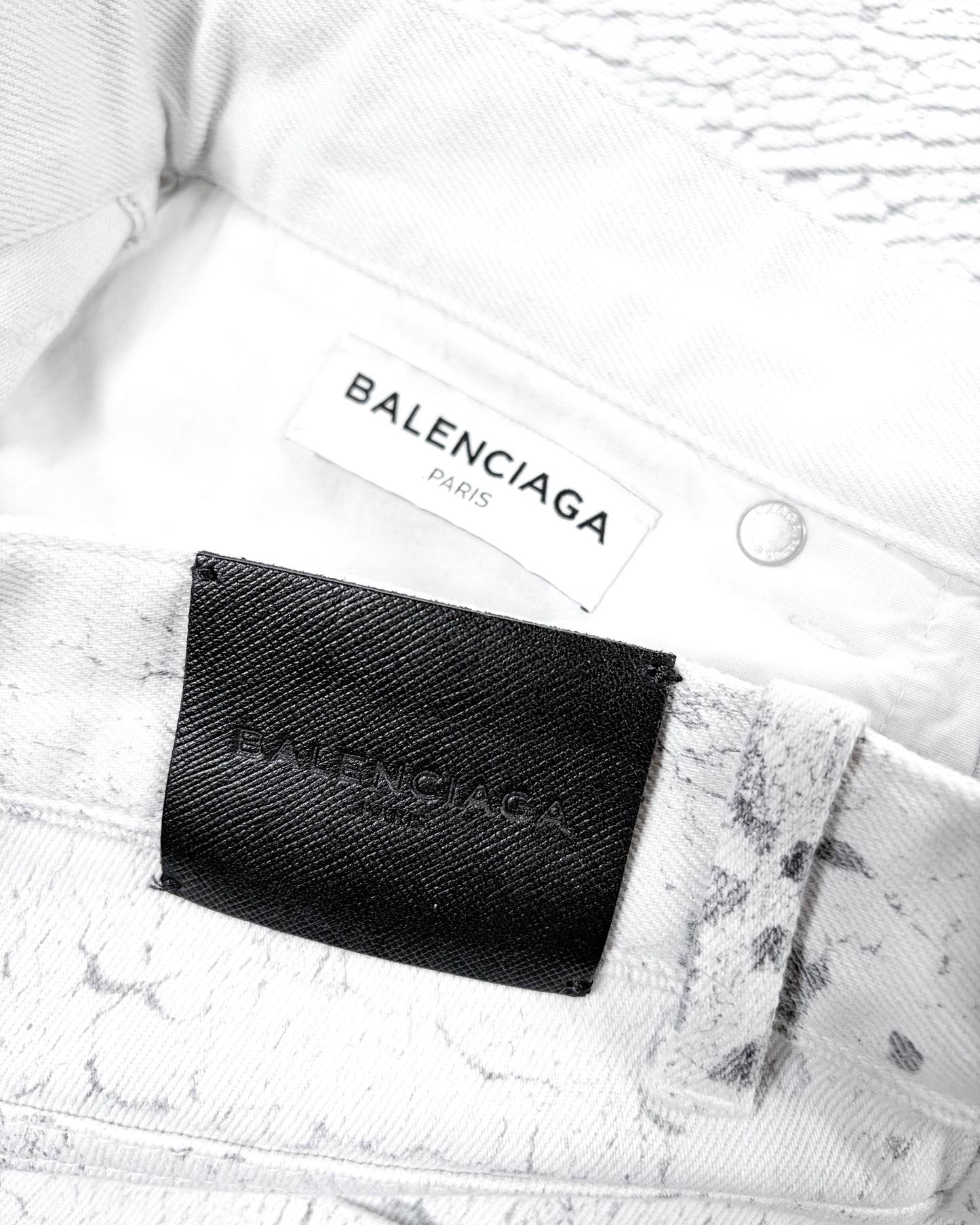 A/W14 WHITE CRACKED PAINT DENIM