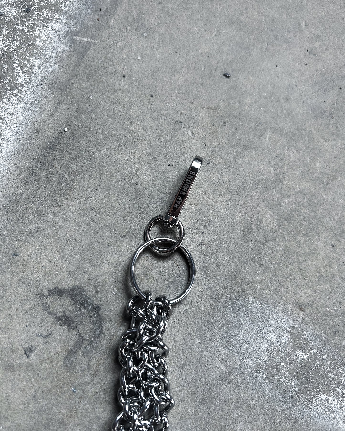 TWISTED CHERRY WALLET CHAIN