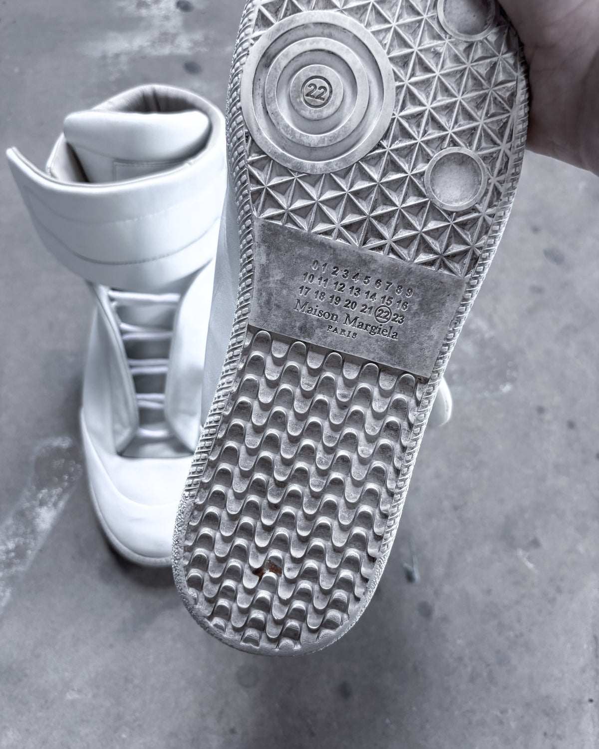 S/S26 WHITE LEATHER FUTURES