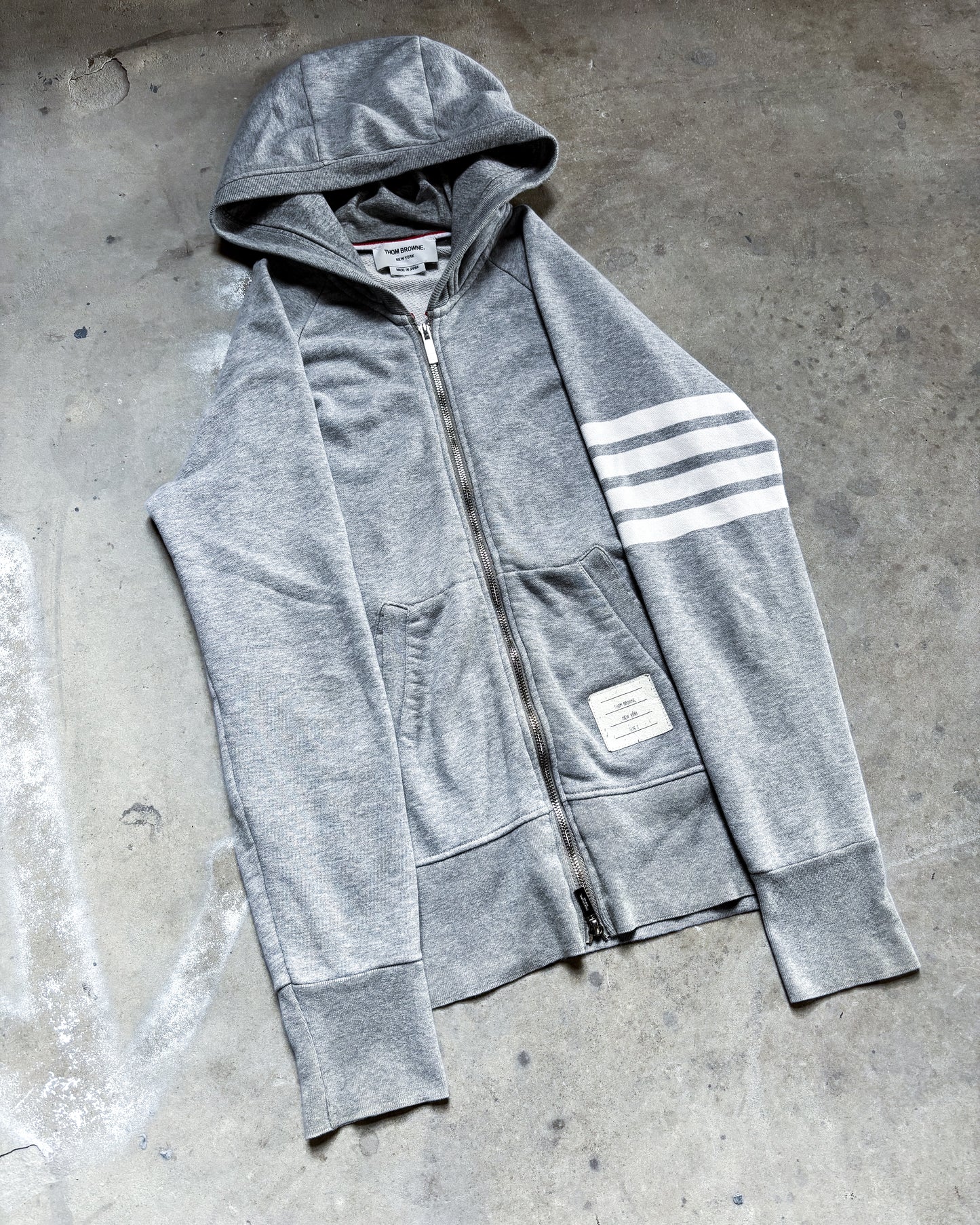 GREY 4-BAR ZIP UP