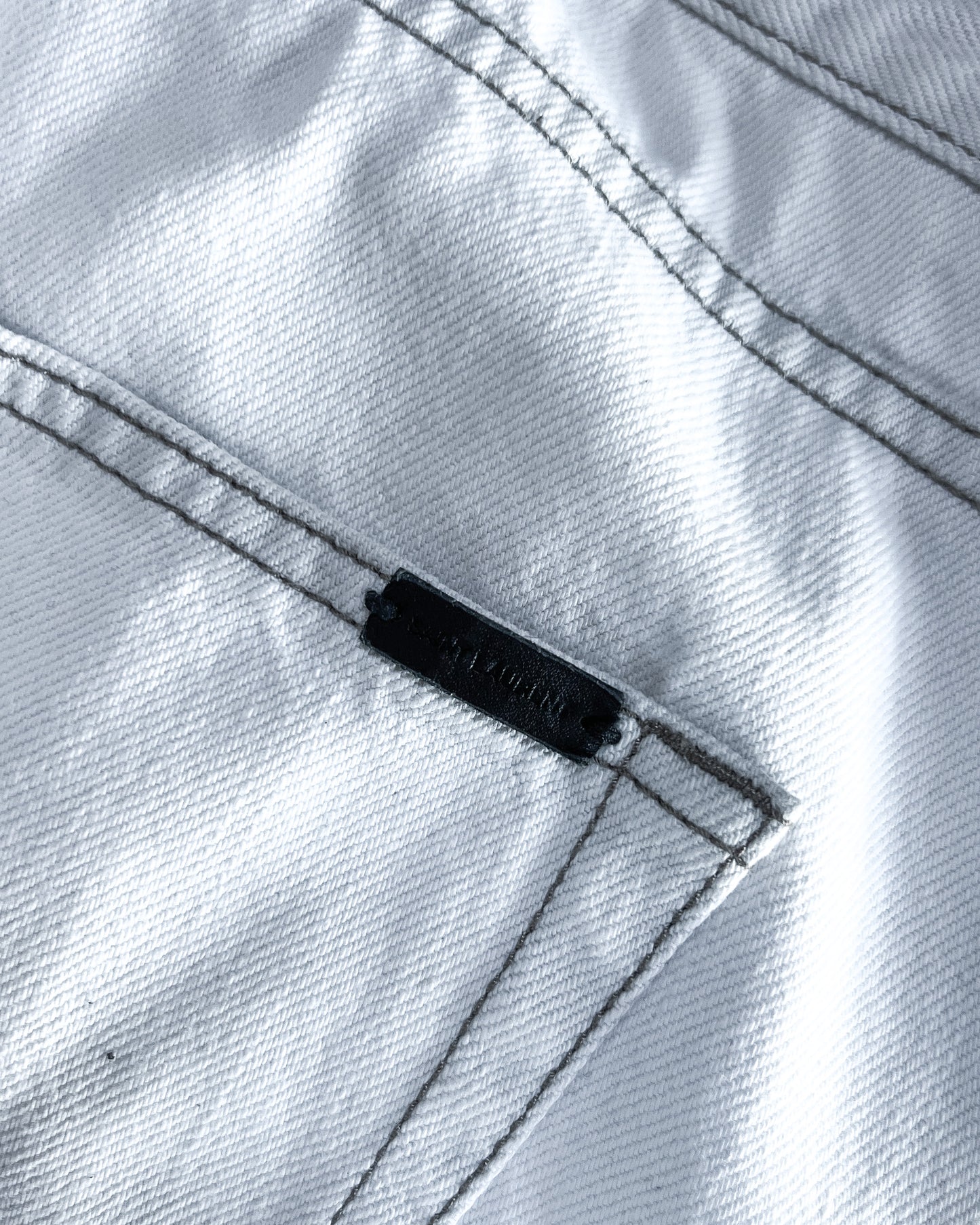 ALL WHITE D18 DENIM