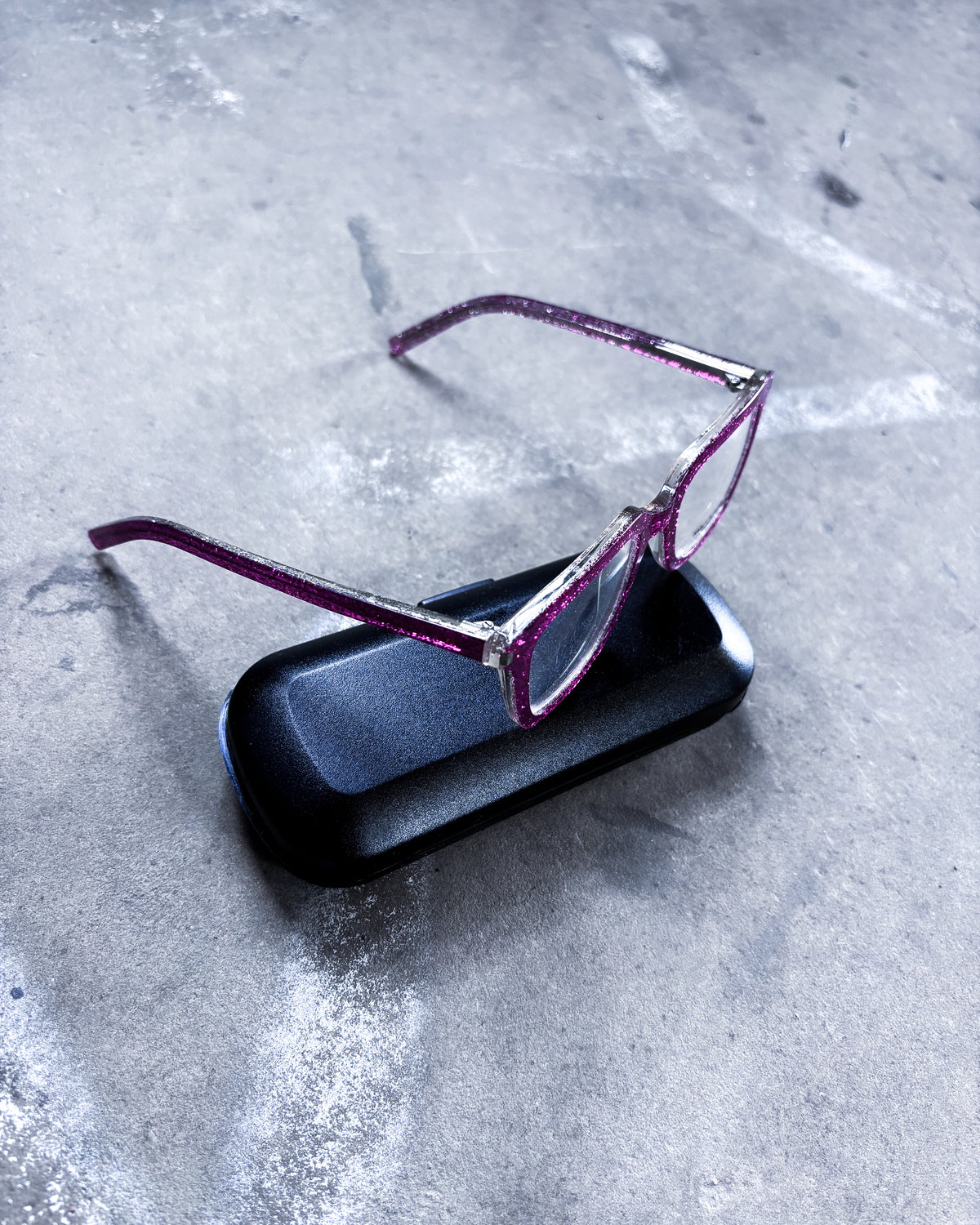 PINK SPARKLE CORNER ANGLE GLASSES