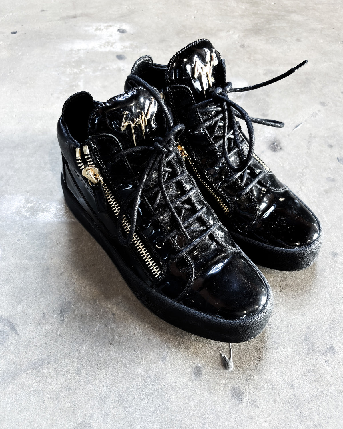 PATENT LEATHER KRISS HIGH TOPS
