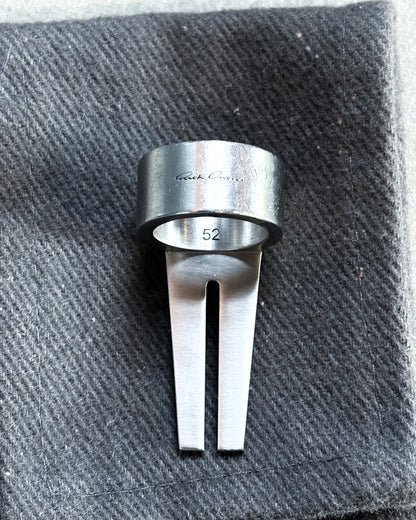 SS24 OPEN TRUNK SILVER RING