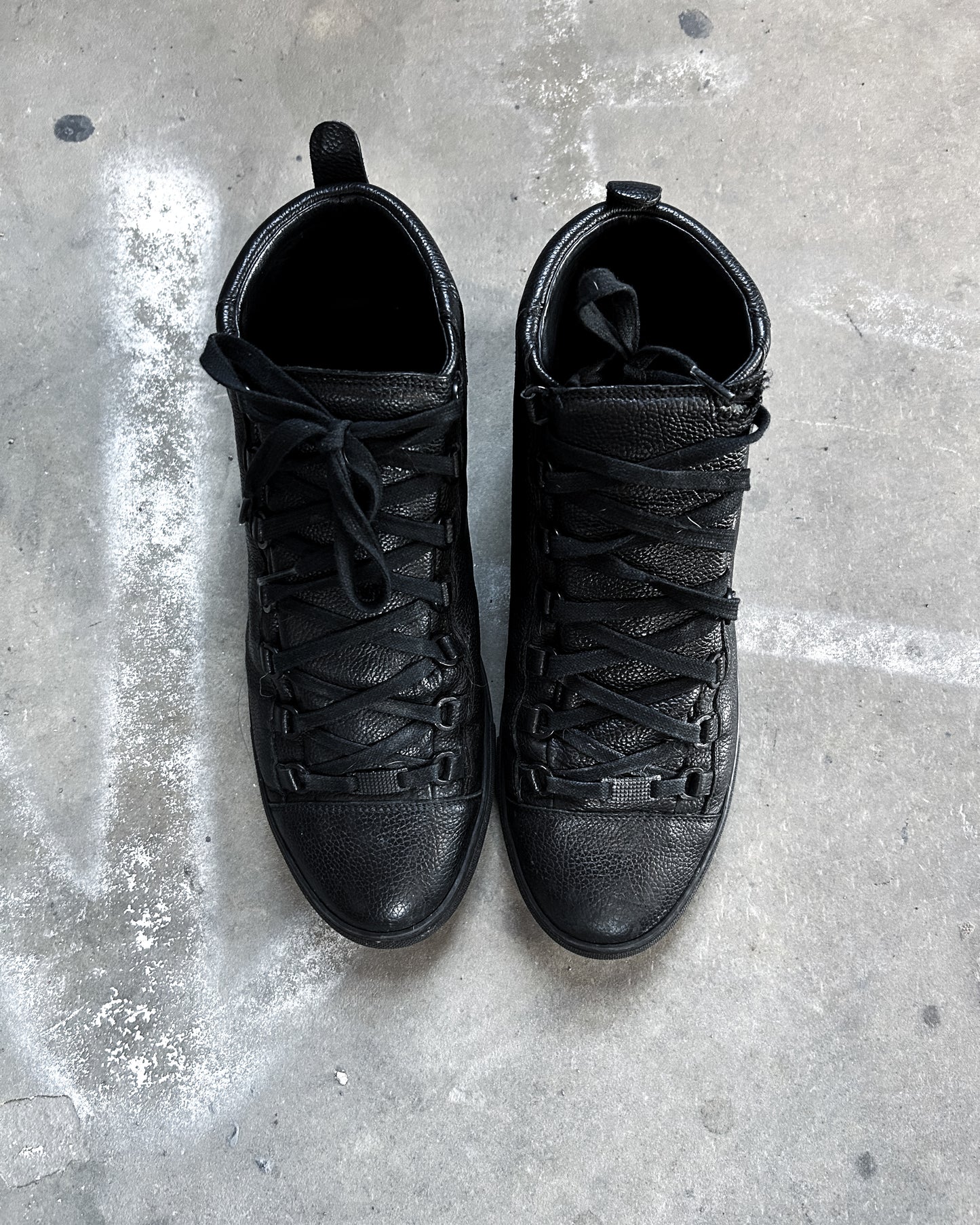 HIGH TOP ARENA
