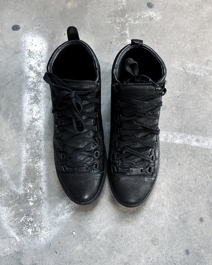 HIGH TOP ARENA