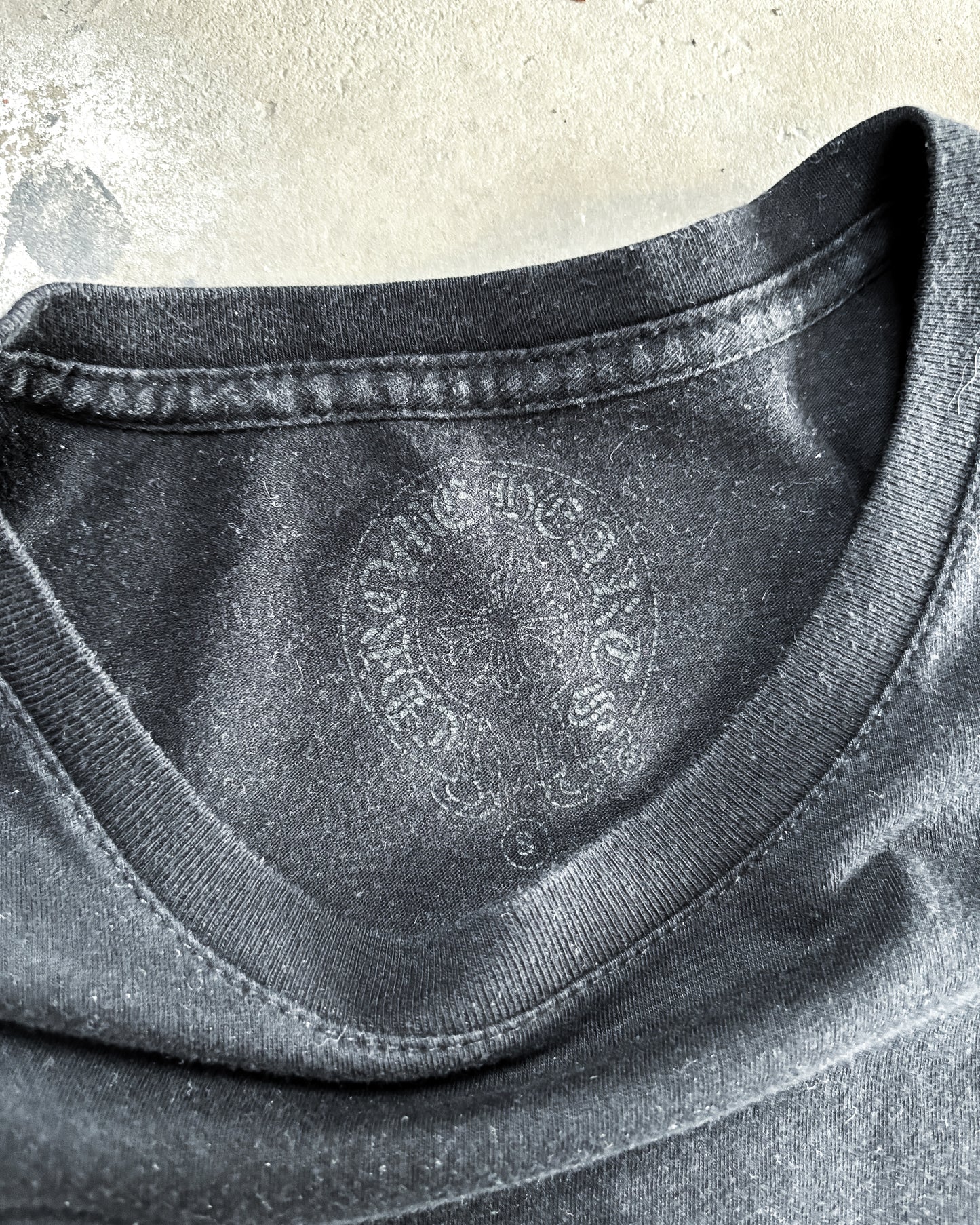 TRIPLE CROSS SWORD LOGO T-SHIRT