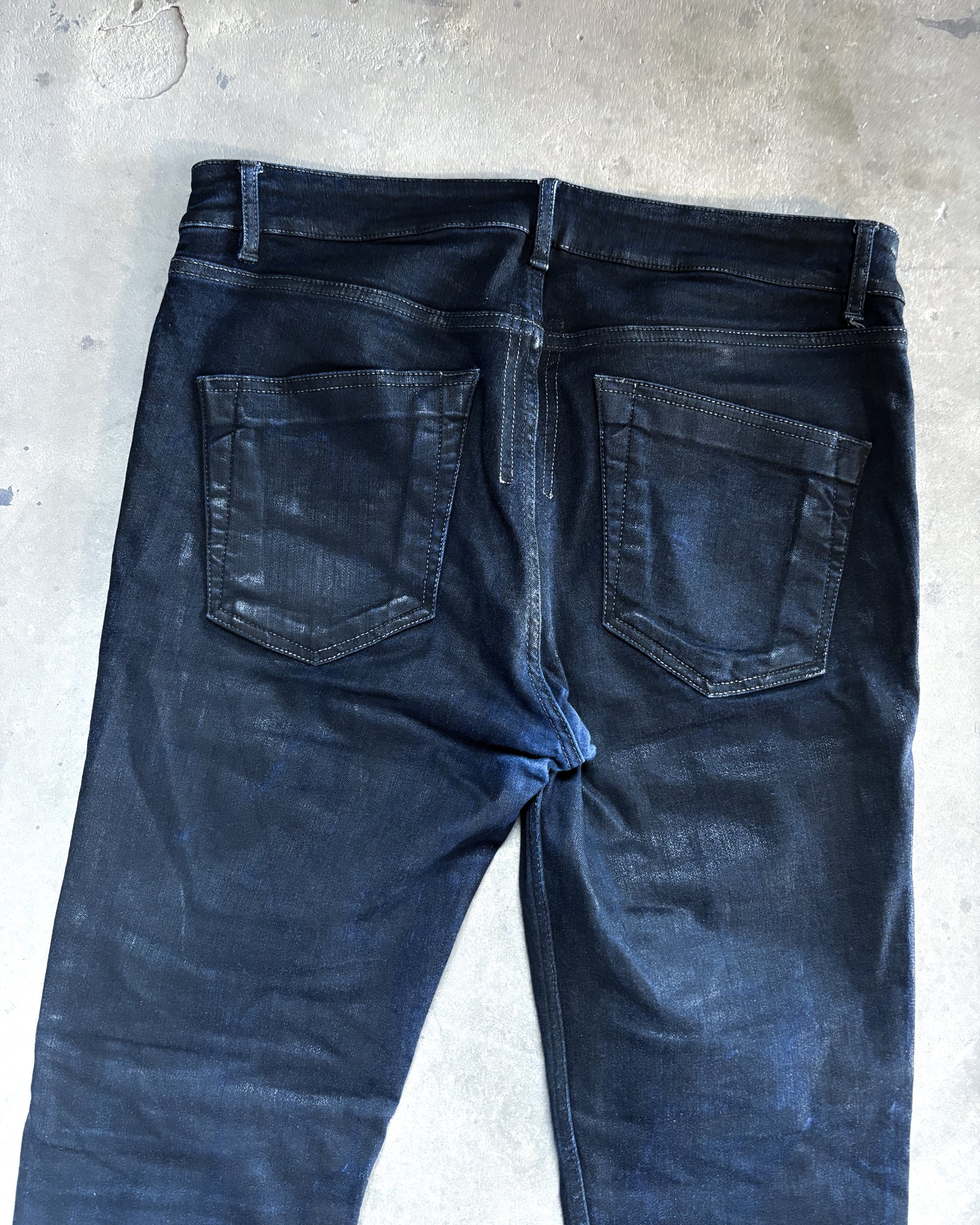 F/W19 BLACK WAX TYRONE CUT DENIM