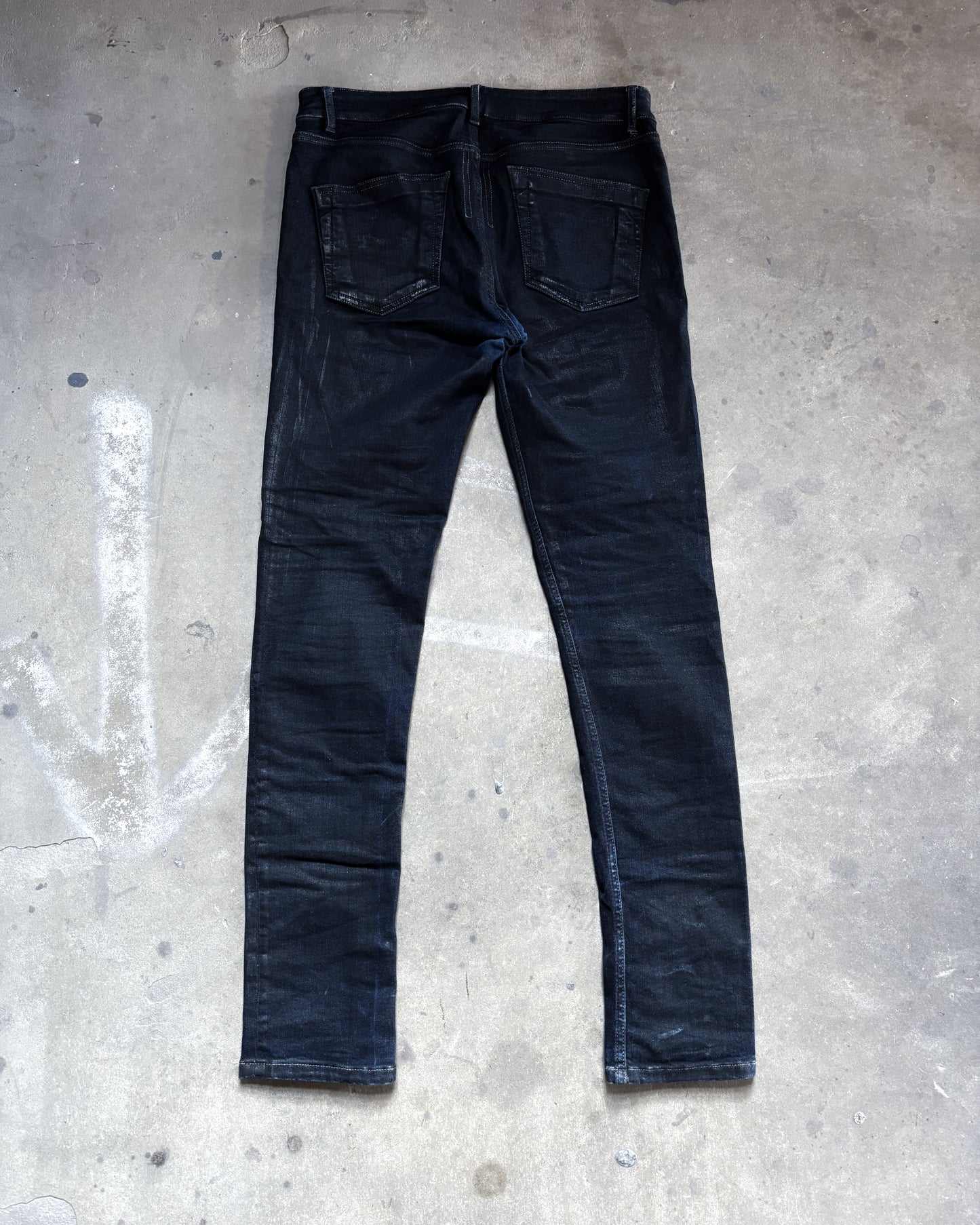 F/W19 BLACK WAX TYRONE CUT DENIM