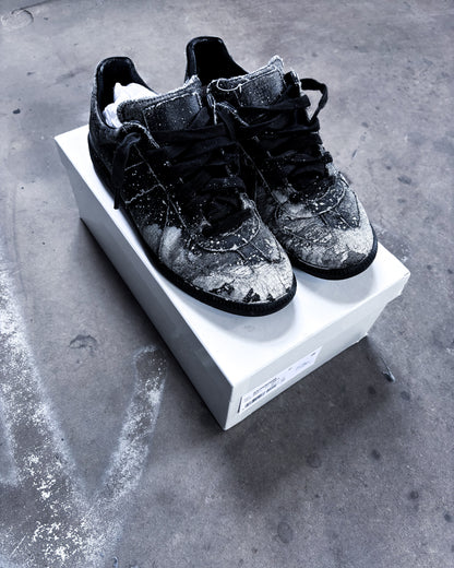 DISTRESSED PAINT SPLATTER GATS