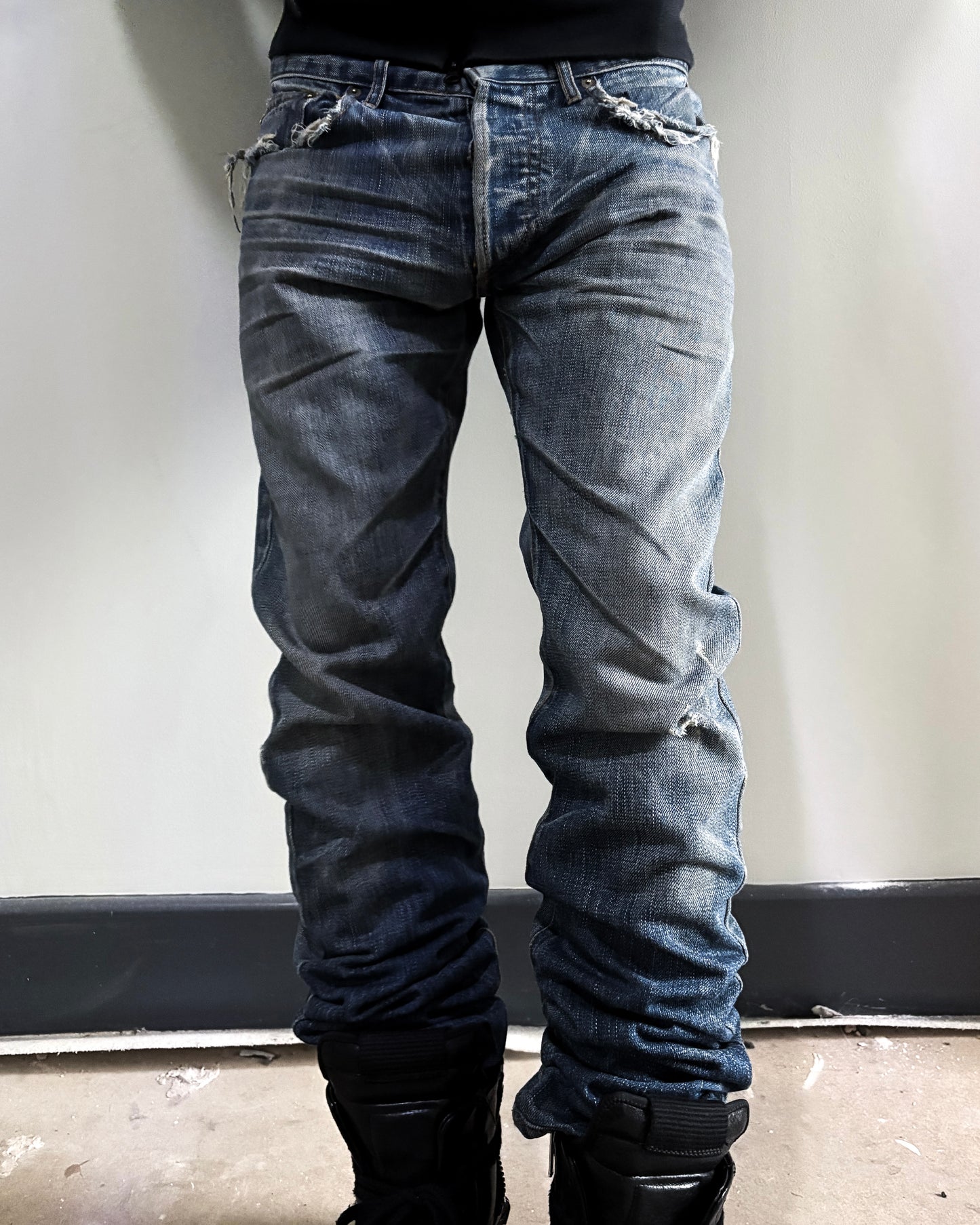 S/S03 BLUE CLAWMARKS BY HEDI SLIMANE