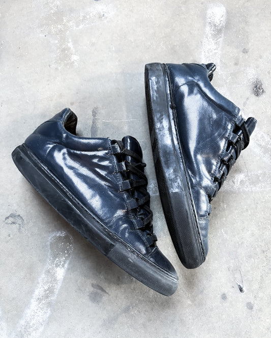 NAVY BLUE ‘OIL’ LOW TOP ARENAS