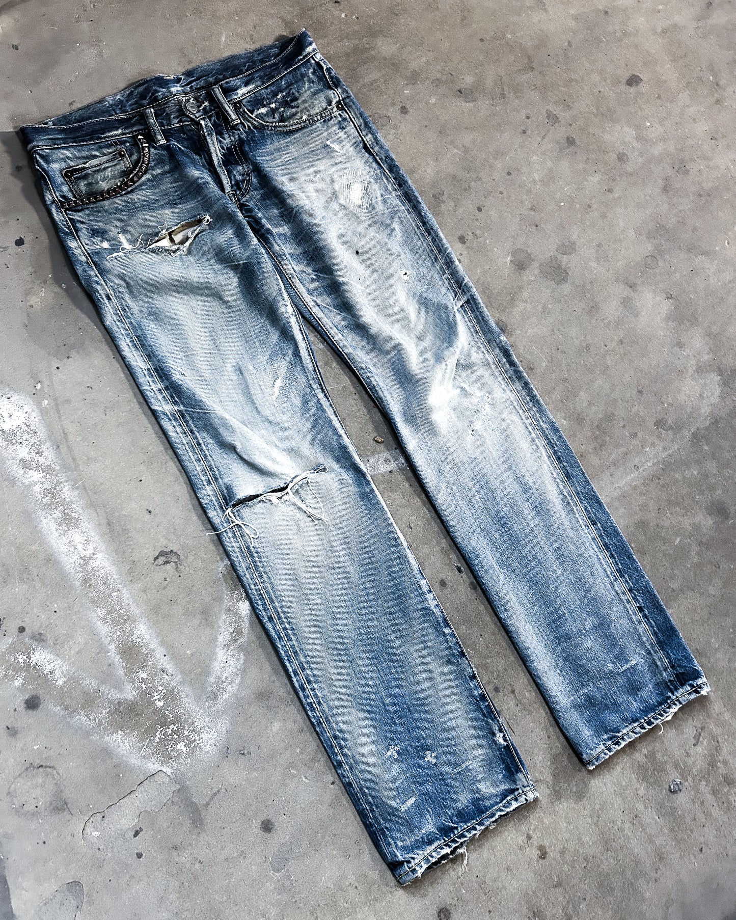 THRASHED STUDDED DENIM