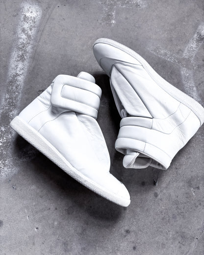 S/S26 WHITE LEATHER FUTURES