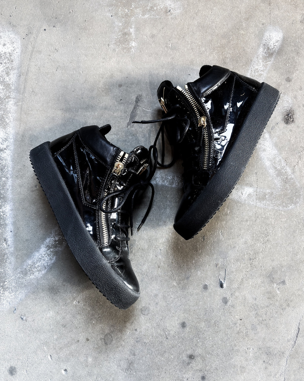 PATENT LEATHER KRISS HIGH TOPS