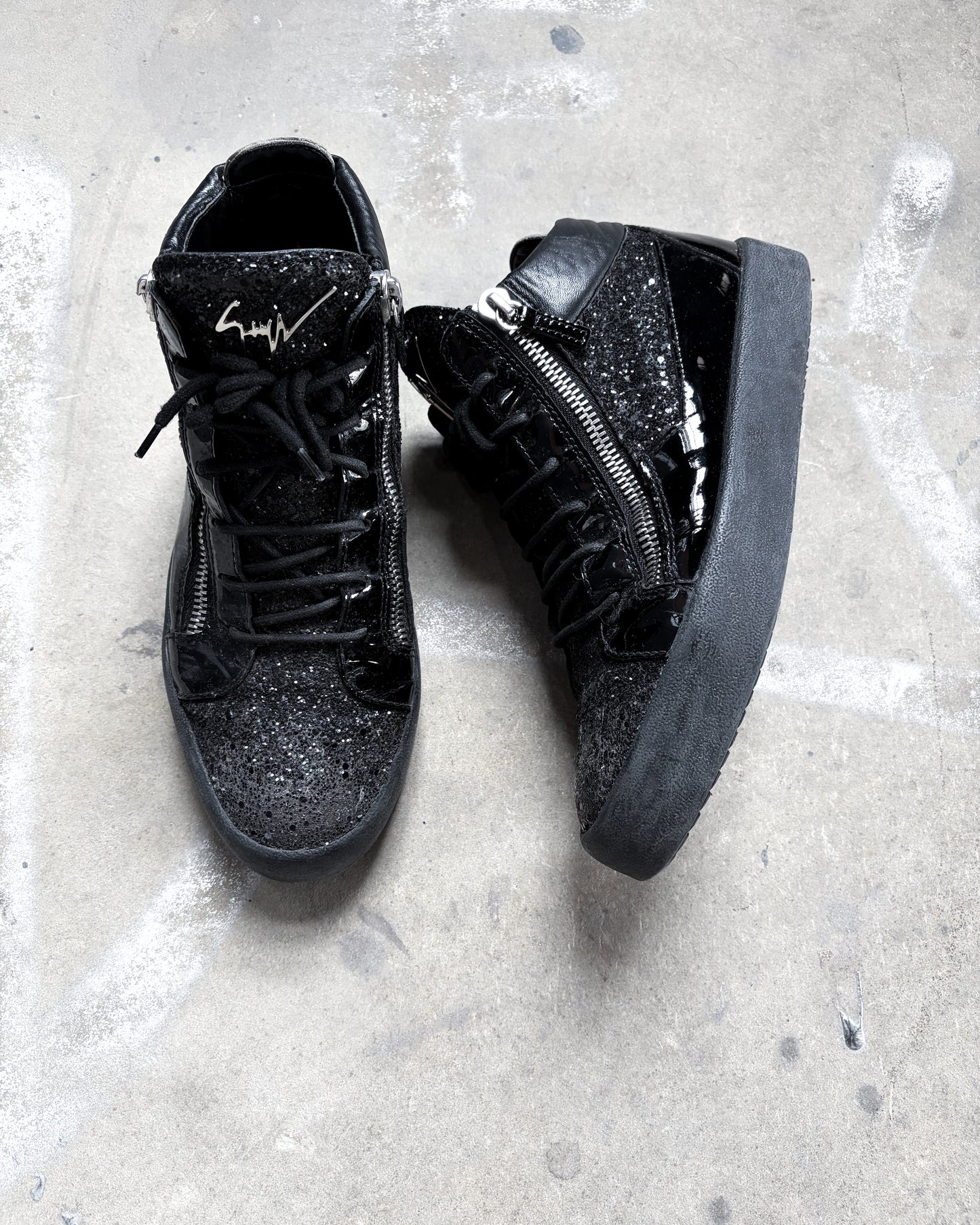 BLACK GLITTER ZIP HIGH TOPS