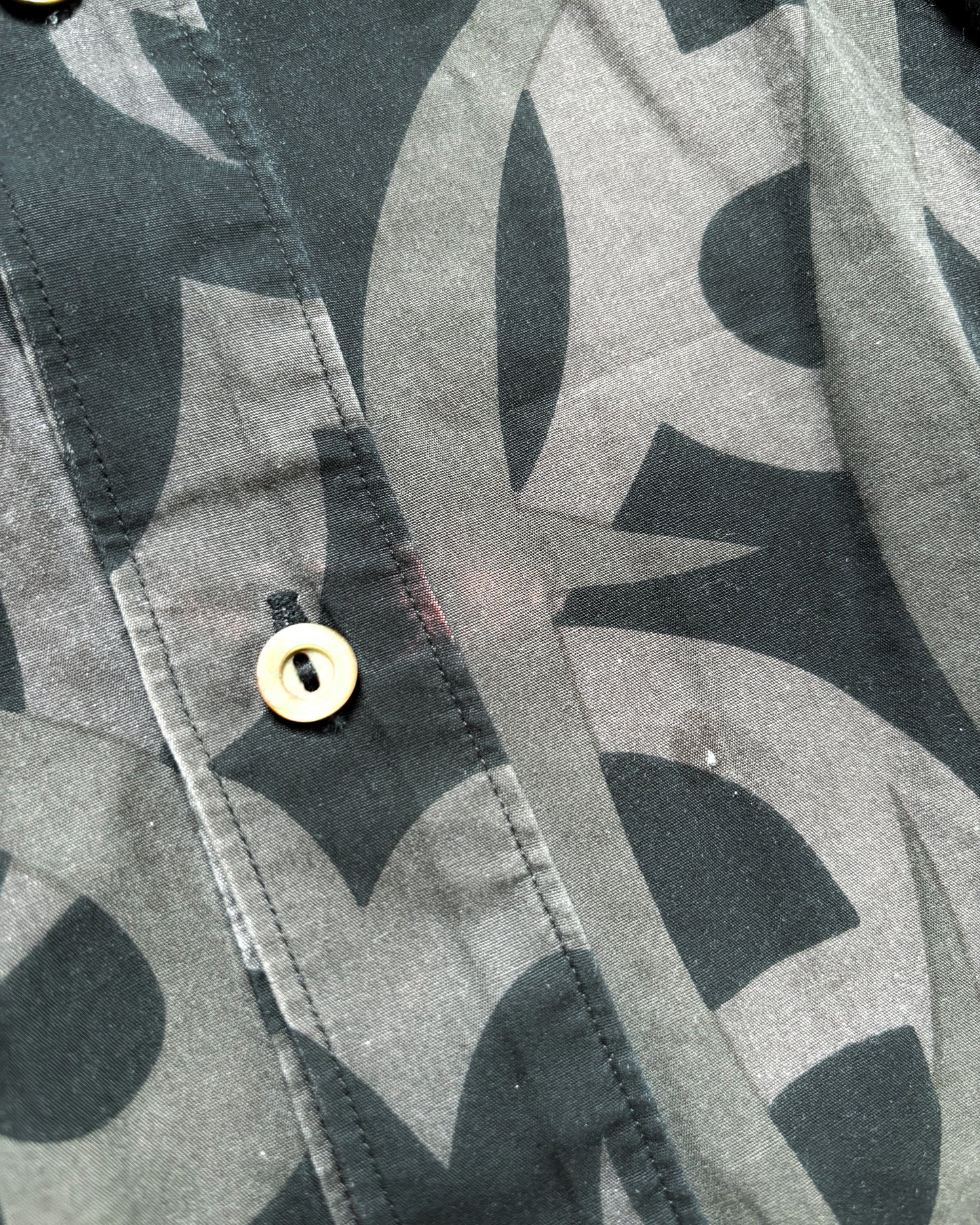 A/W04 TRIBAL HEART SHIRT