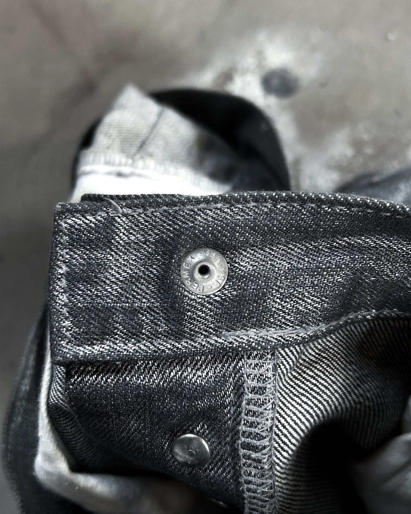 A/W06 “THESE GRAY DAYS” RADIOACTIVE DENIM