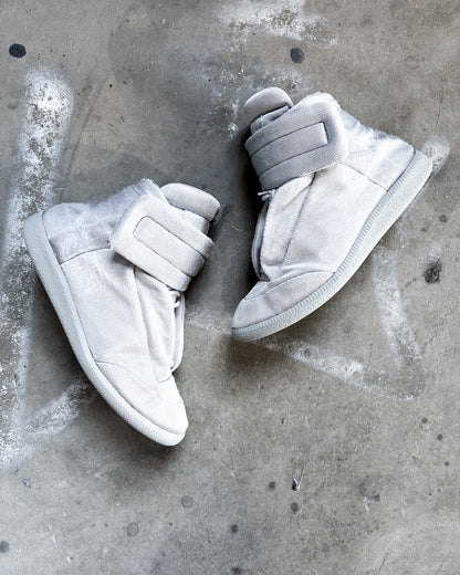 LIGHT GREY NETTED FUTURES