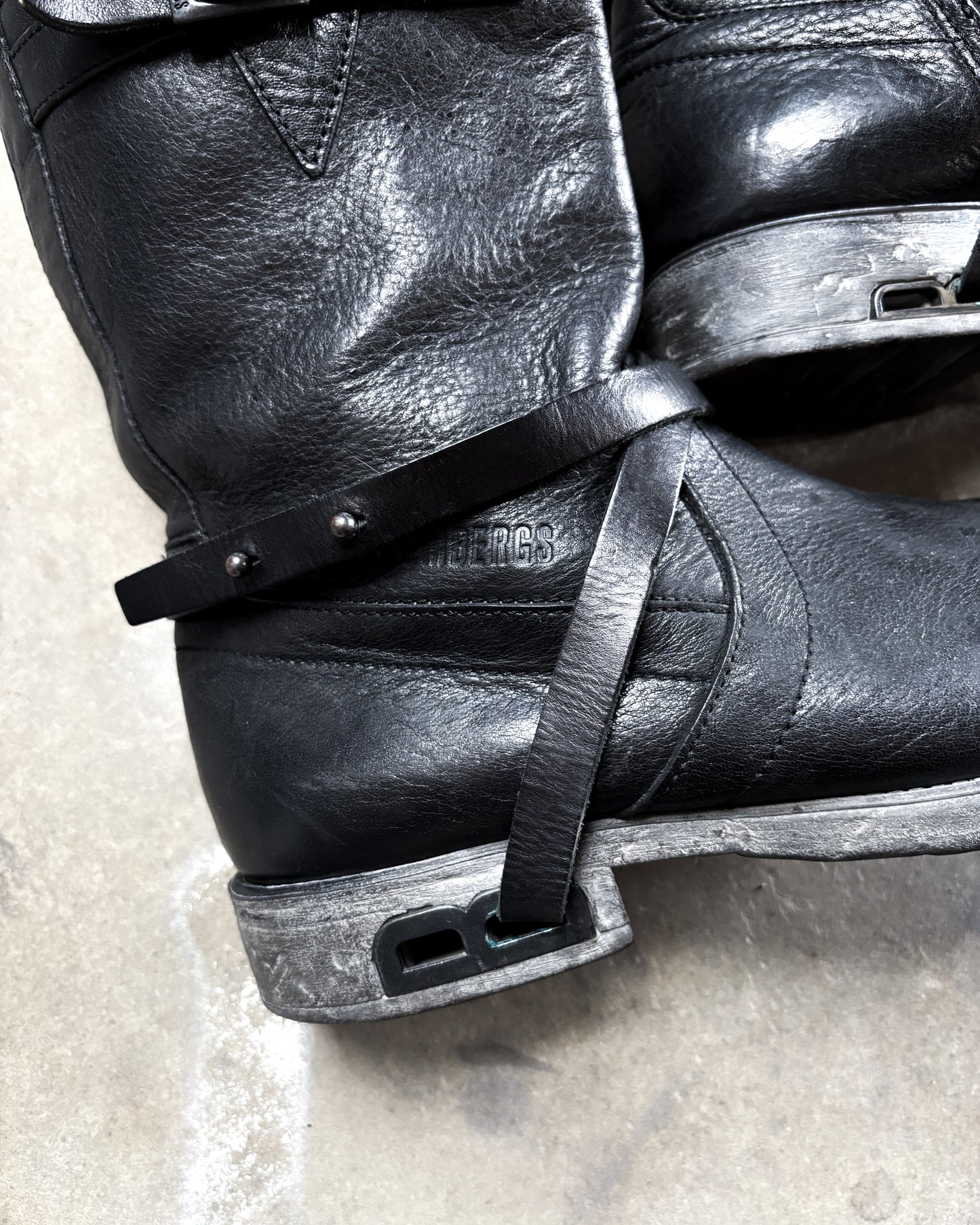 AW98 B-HEEL HARNESS BOOTS