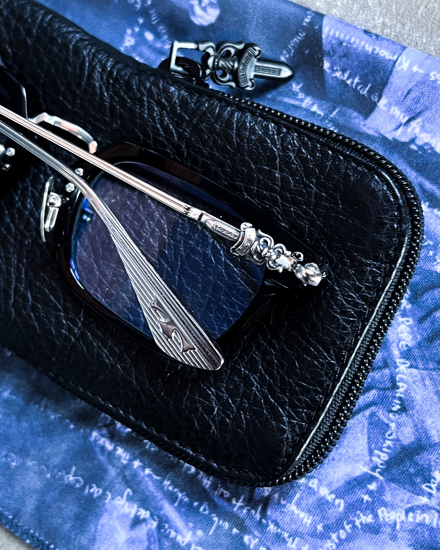 ‘SNAT’ SILVER DAGGER CLEAR GLASSES