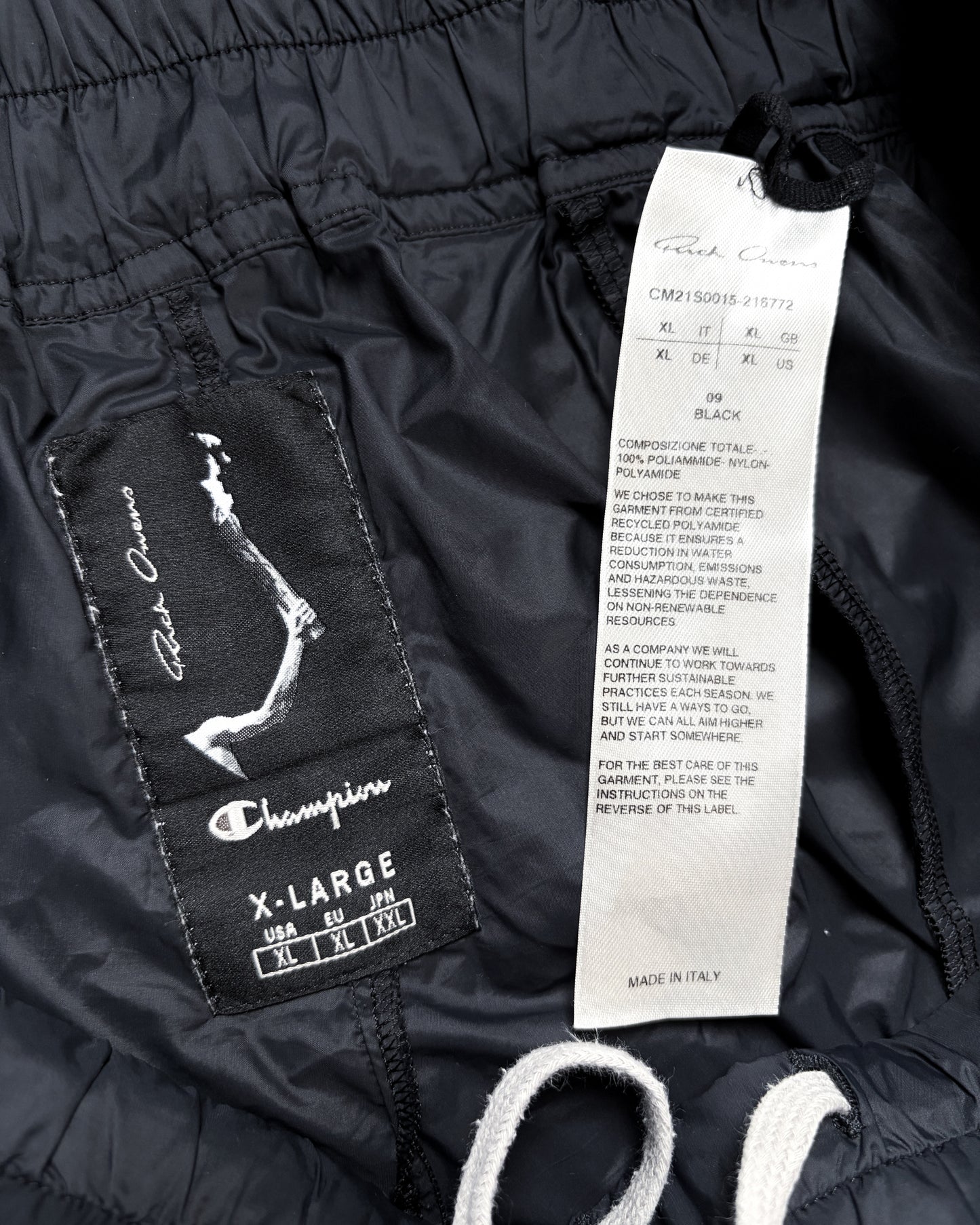 CHAMPION PENTAGRAM NYLON SHORTS