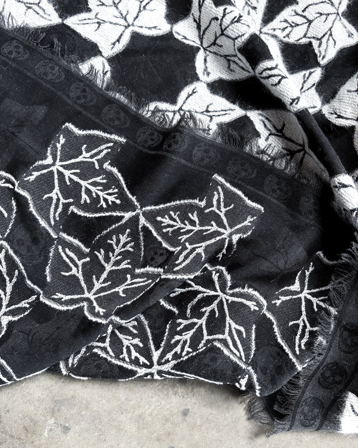 MOHAIR IVY SCARF