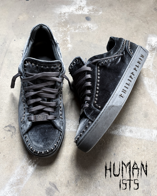 STUDDED ROSE LOW TOP SNEAKERS