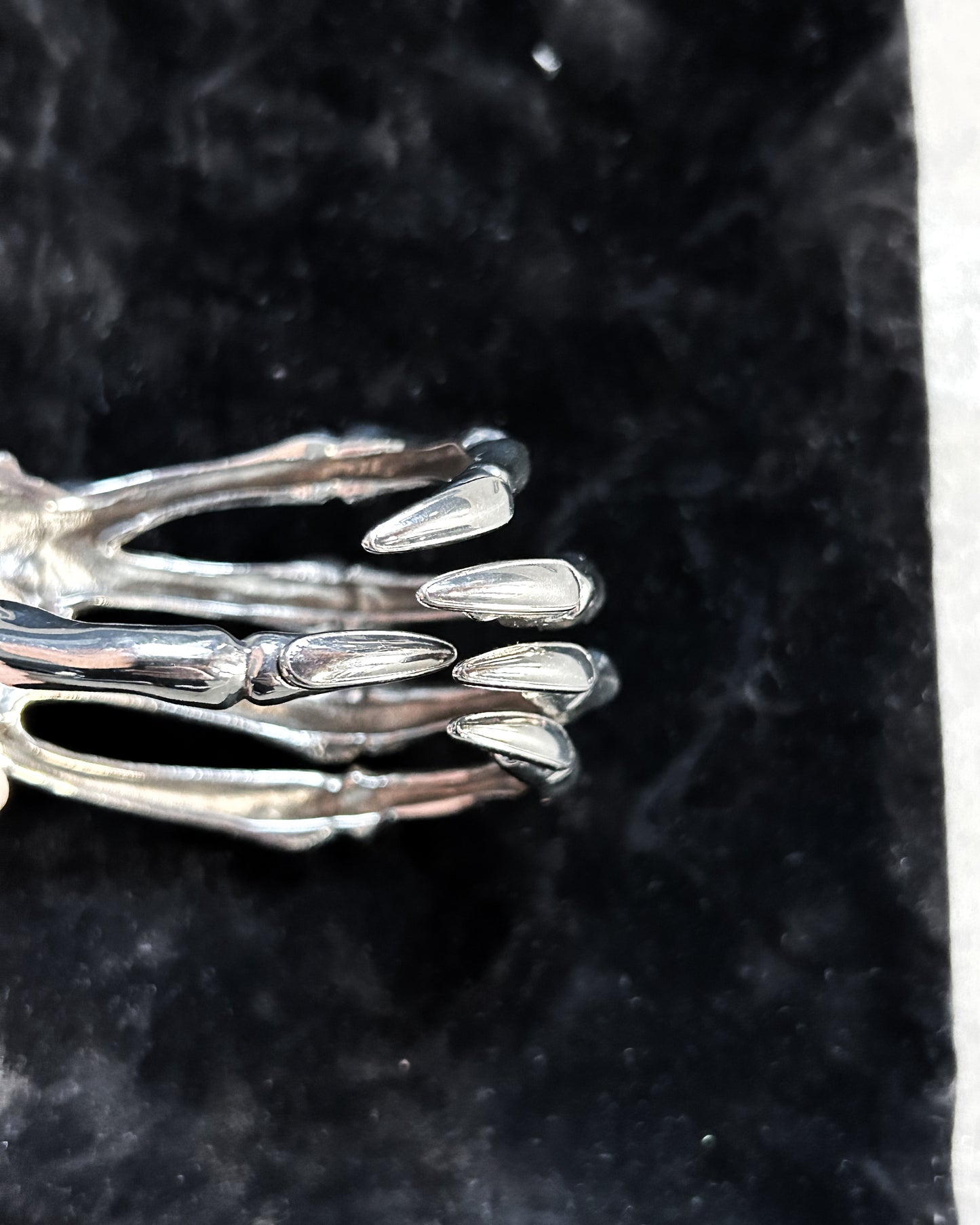 AW22 SKELETON BRACELET