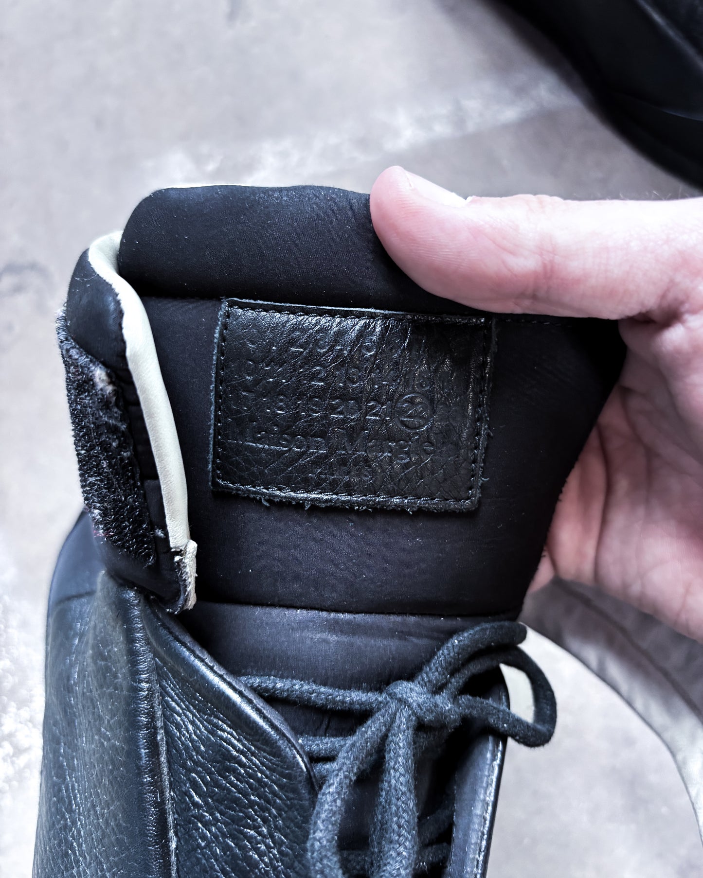 F/W16 TWO TONE BLACK FUTURES