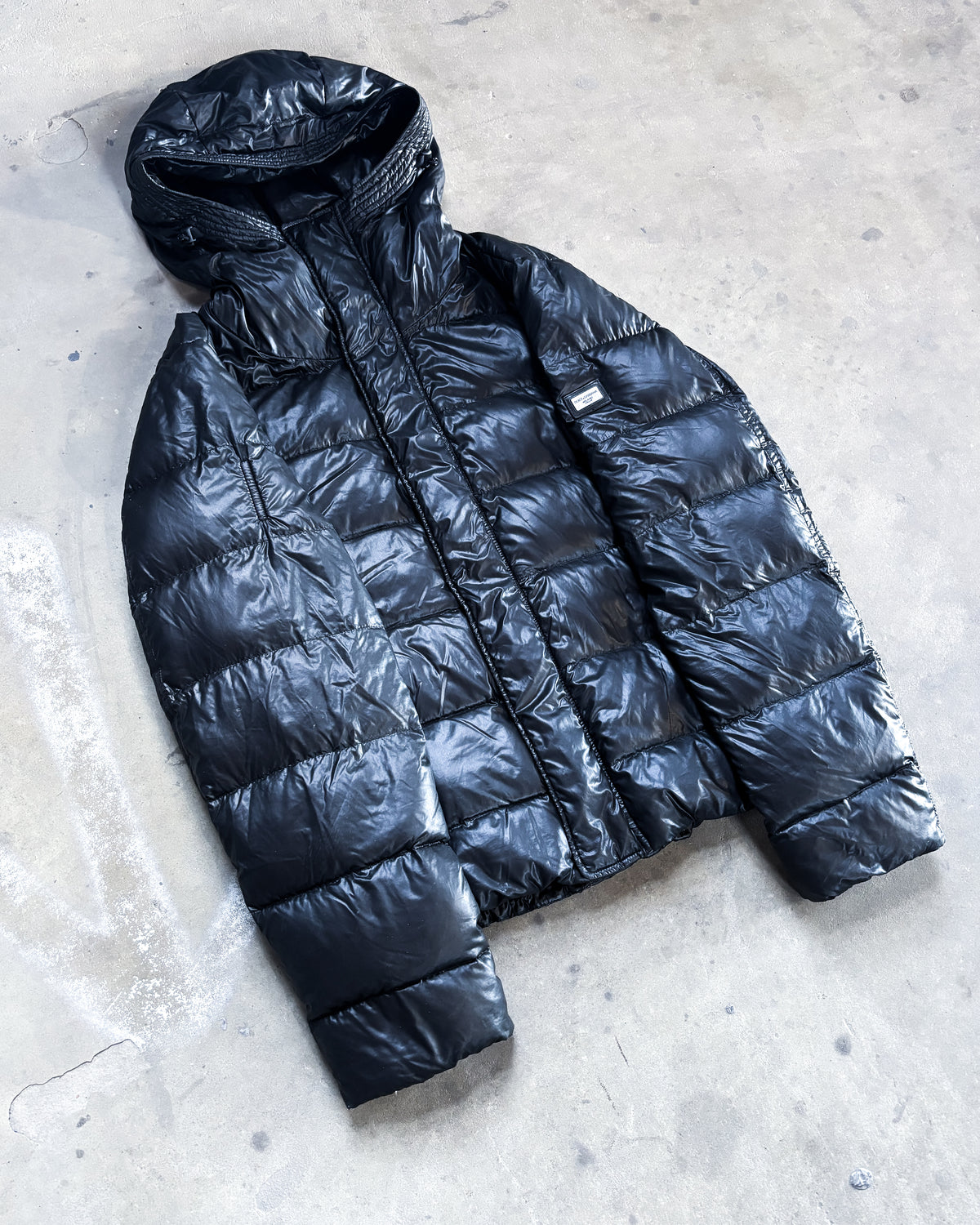 NYLON METAL BADGE PUFFER