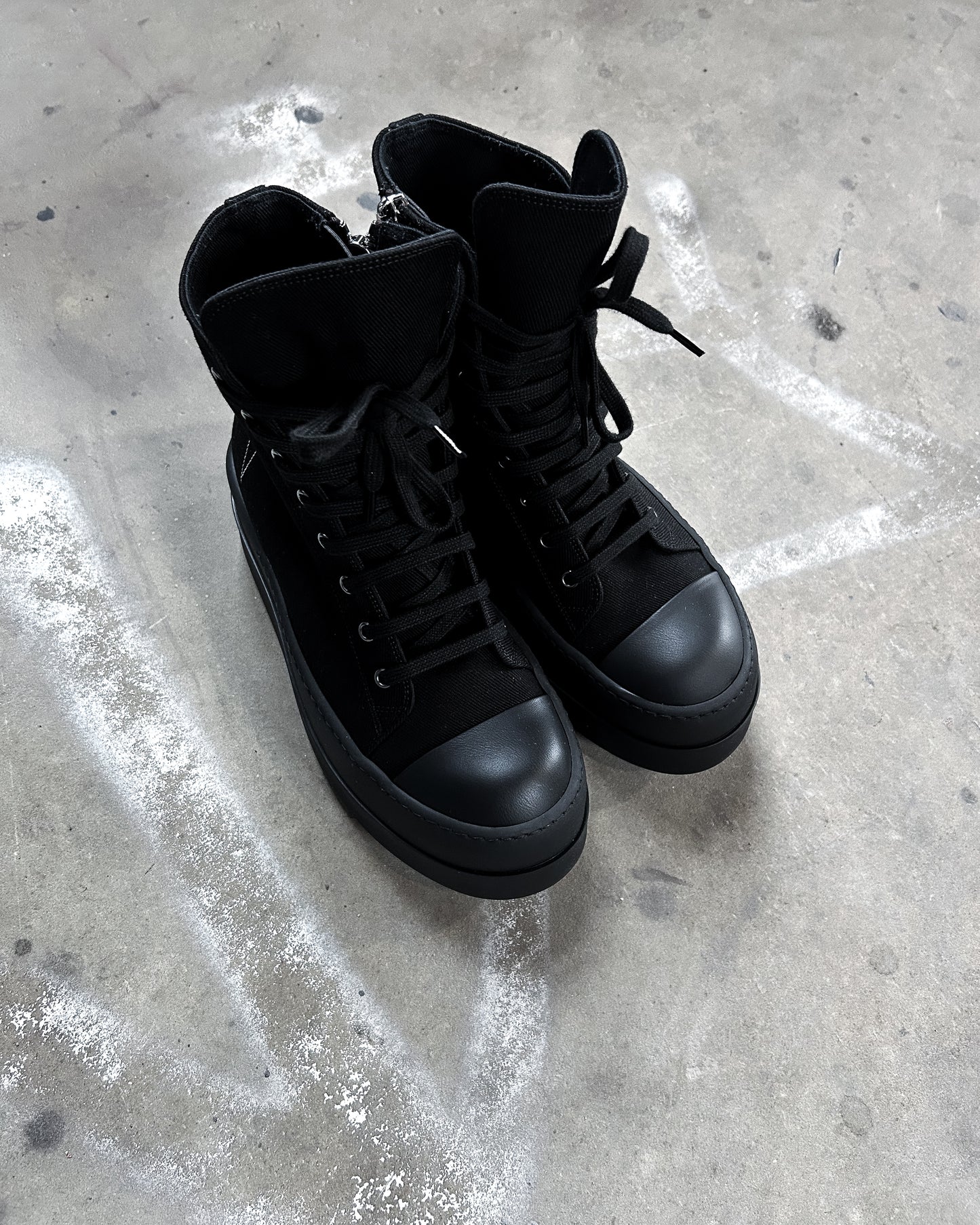 SS25 PENTAGRAM MEGA RAMONES