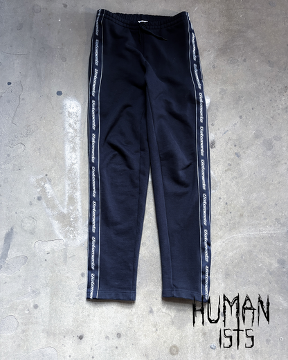 S/S18 NAVY STRIPE LOGO SWEATPANTS