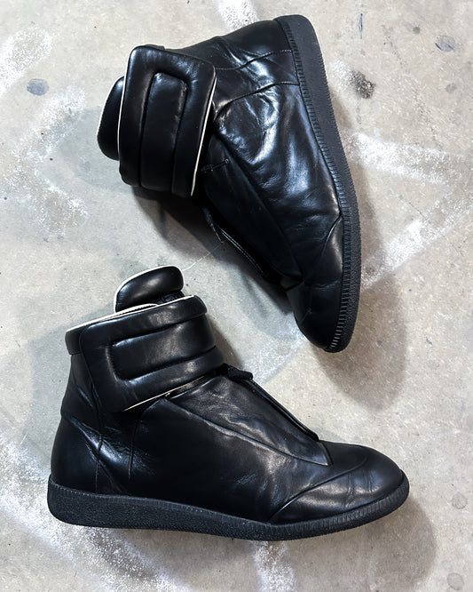 A/W15 ALL BLACK FUTURES