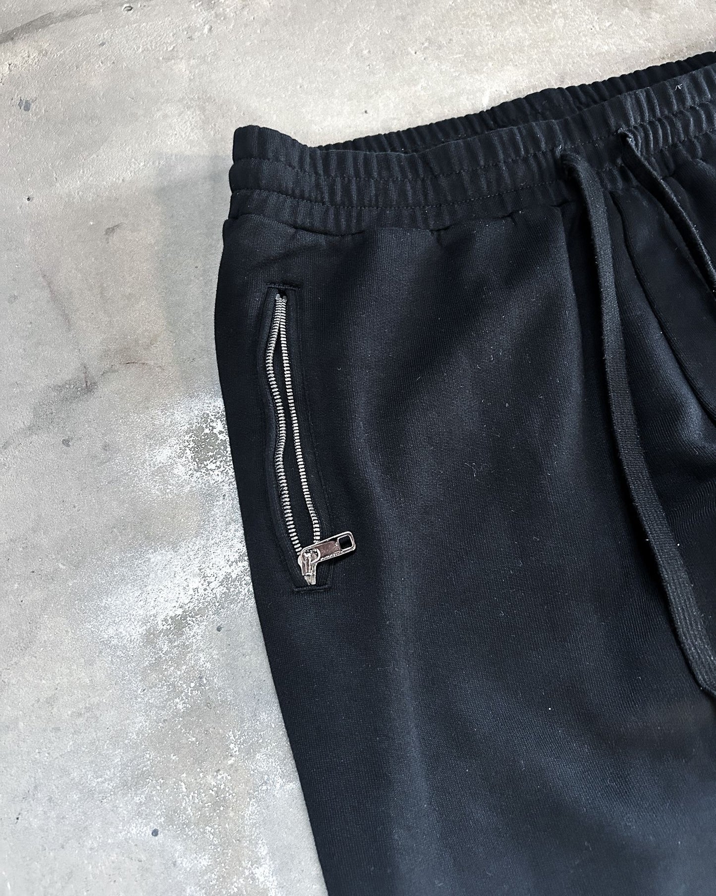 S/S18 D&G METAL BADGE SWEATPANT