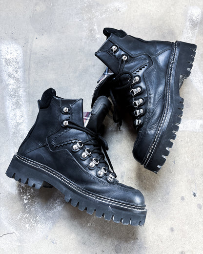 A/W22 BLACK CANADIAN HIKING BOOTS