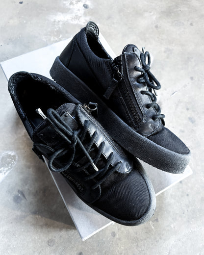 BLACK KRISS LOW TOPS