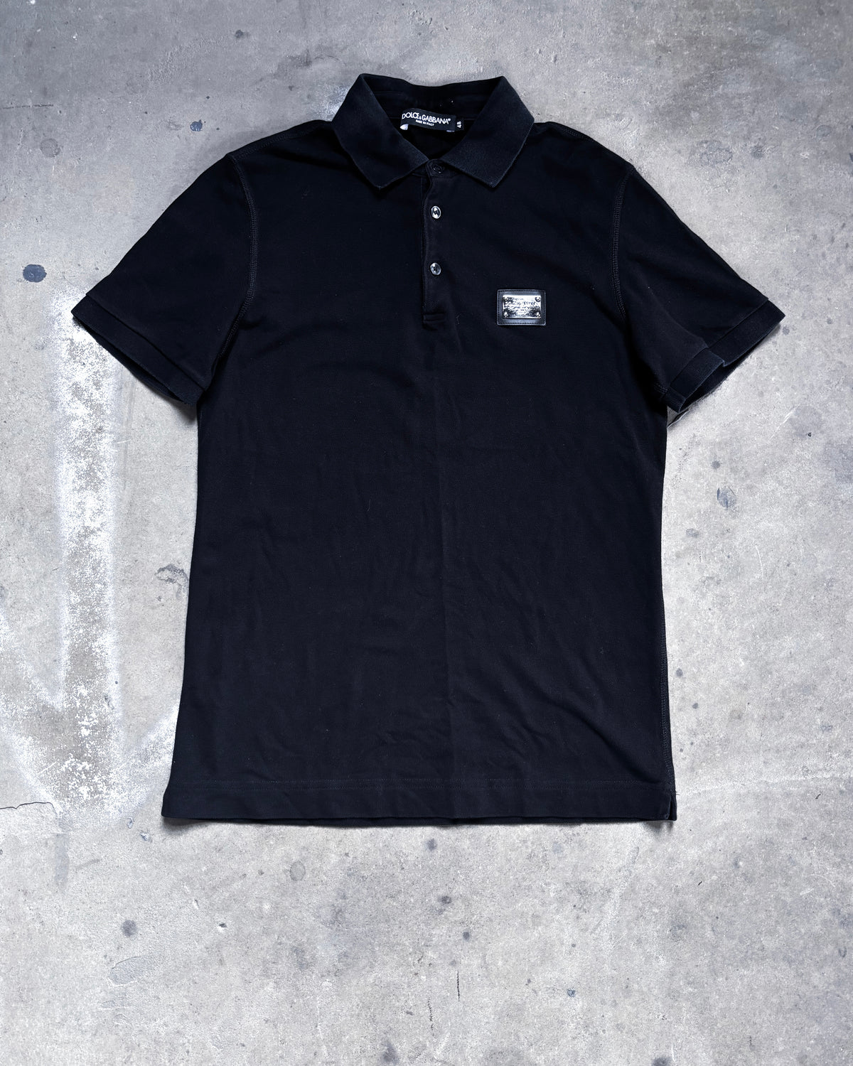 D&G BLACK METAL BADGE POLO