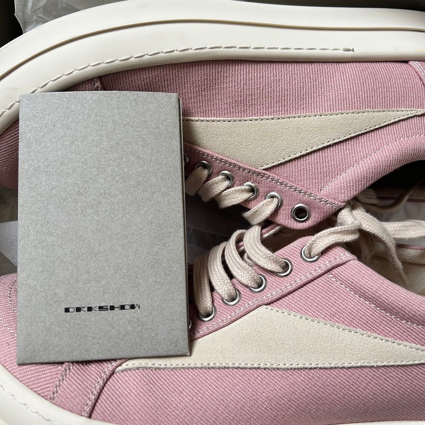 SS23 EDFU FADED PINK VINTAGE SNEAKS