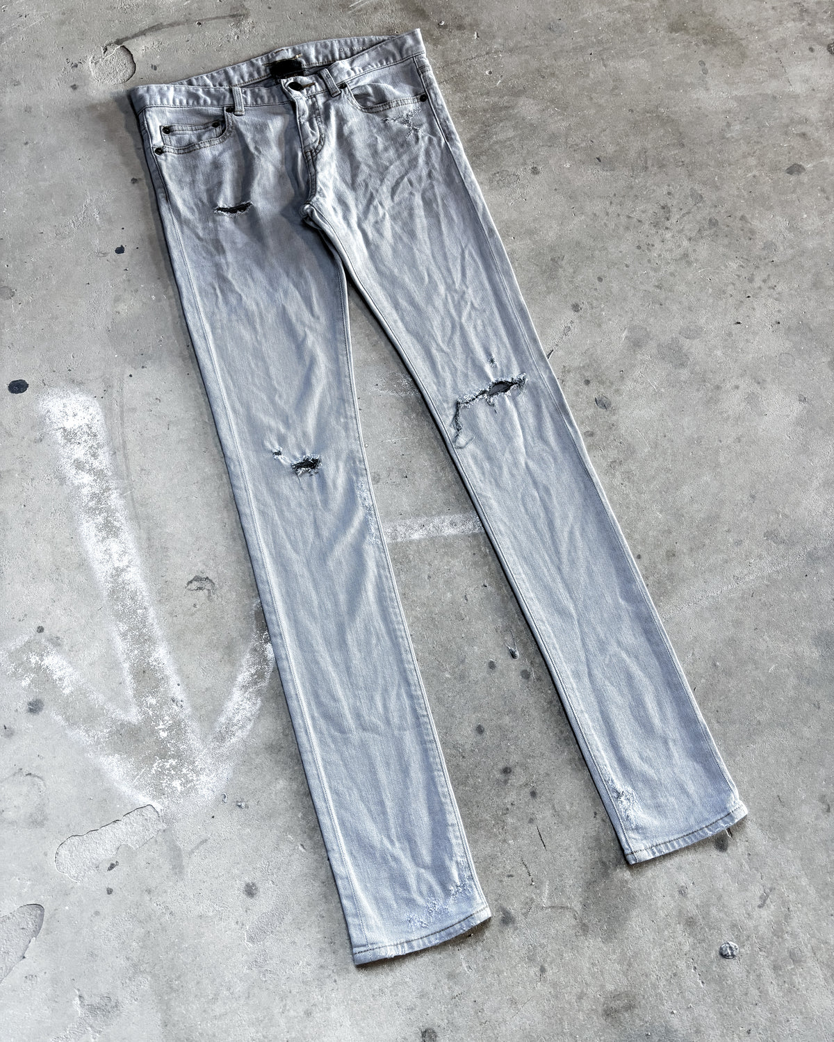 S/S14 GREY DISTRESSED D01 DENIM