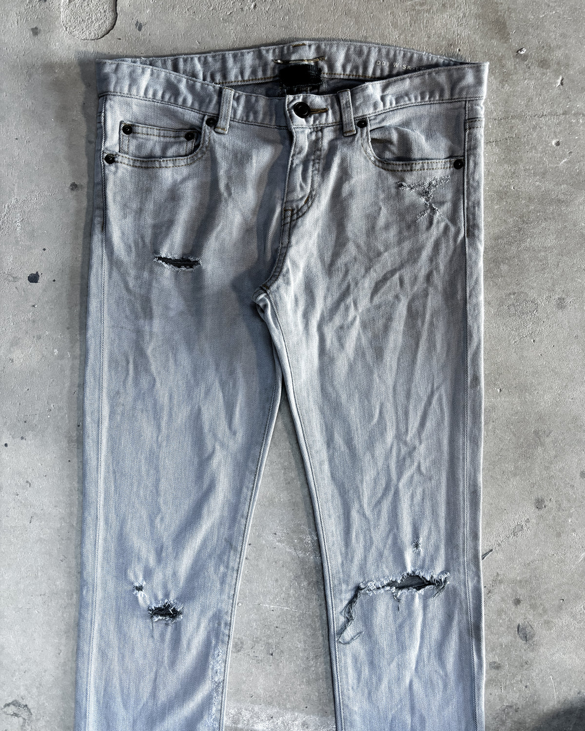 S/S14 GREY DISTRESSED D01 DENIM