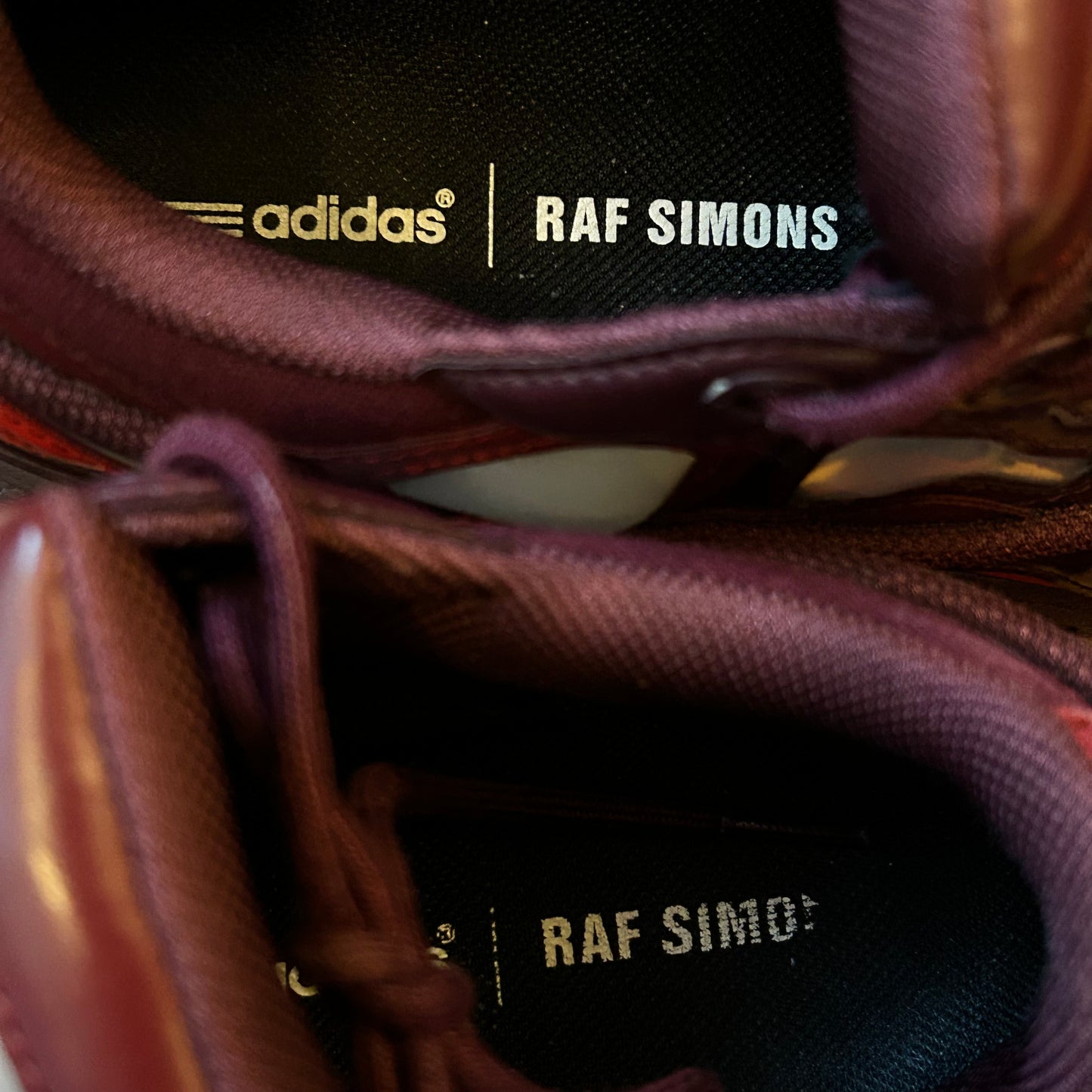 RAF SIMONS 2018 BURGUNDY OZWEEGO