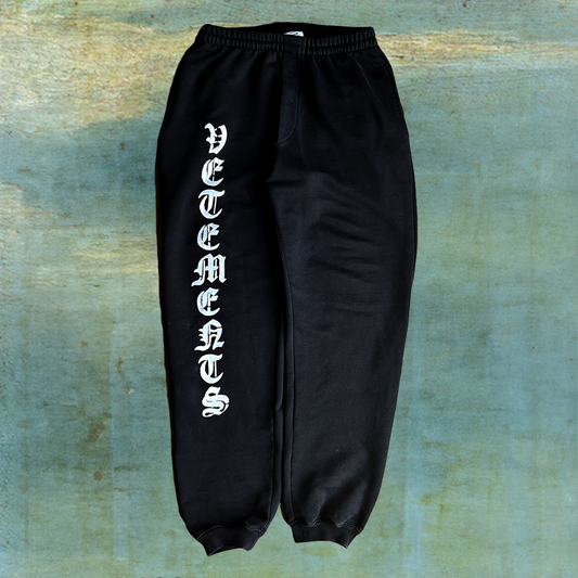 FW20 VETEMENTS ANARCHY GOTHIC TEXT SWEATPANTS